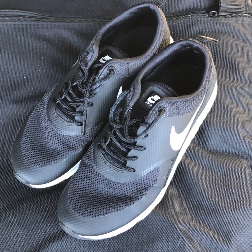 Air Max Thea Women’s